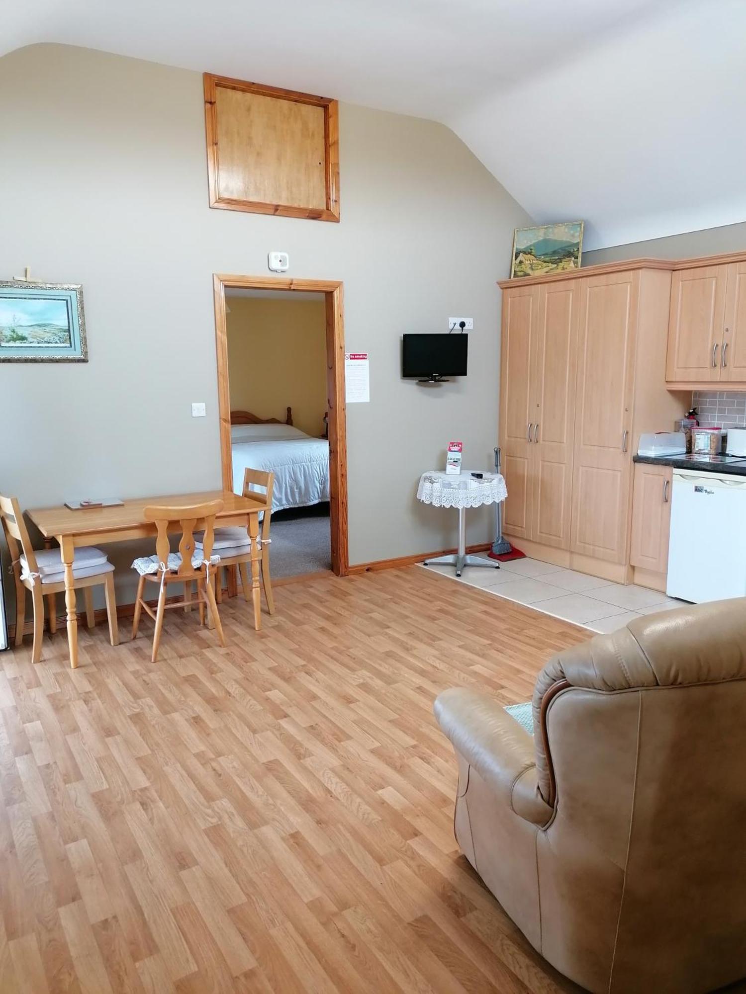 Danubio Guest Accommodation Doonbeg Eksteriør bilde