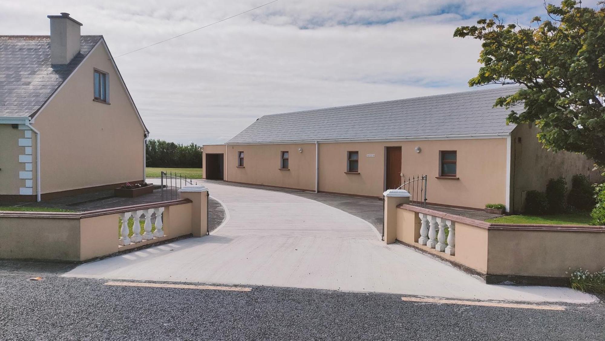 Danubio Guest Accommodation Doonbeg Eksteriør bilde