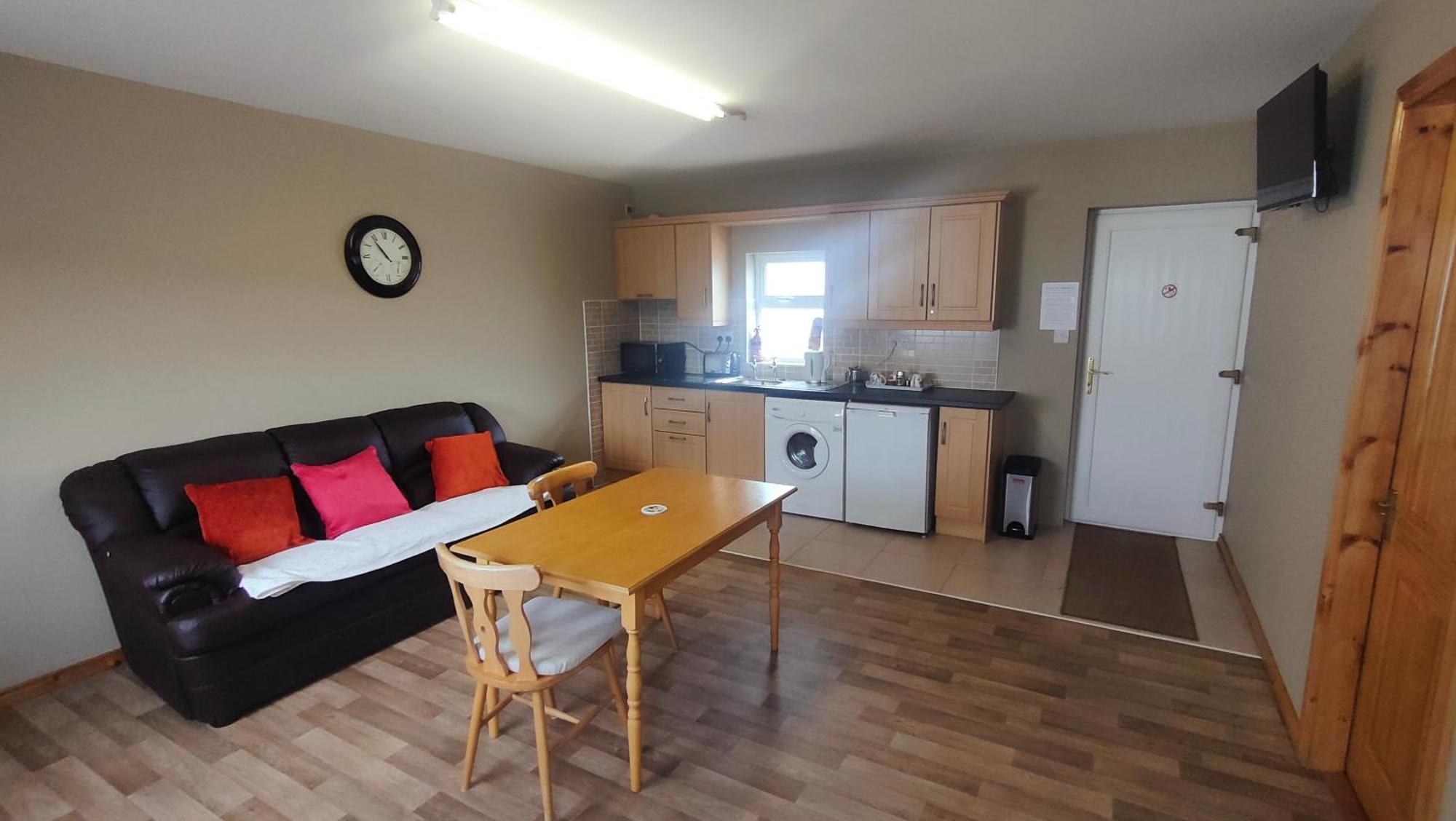 Danubio Guest Accommodation Doonbeg Eksteriør bilde
